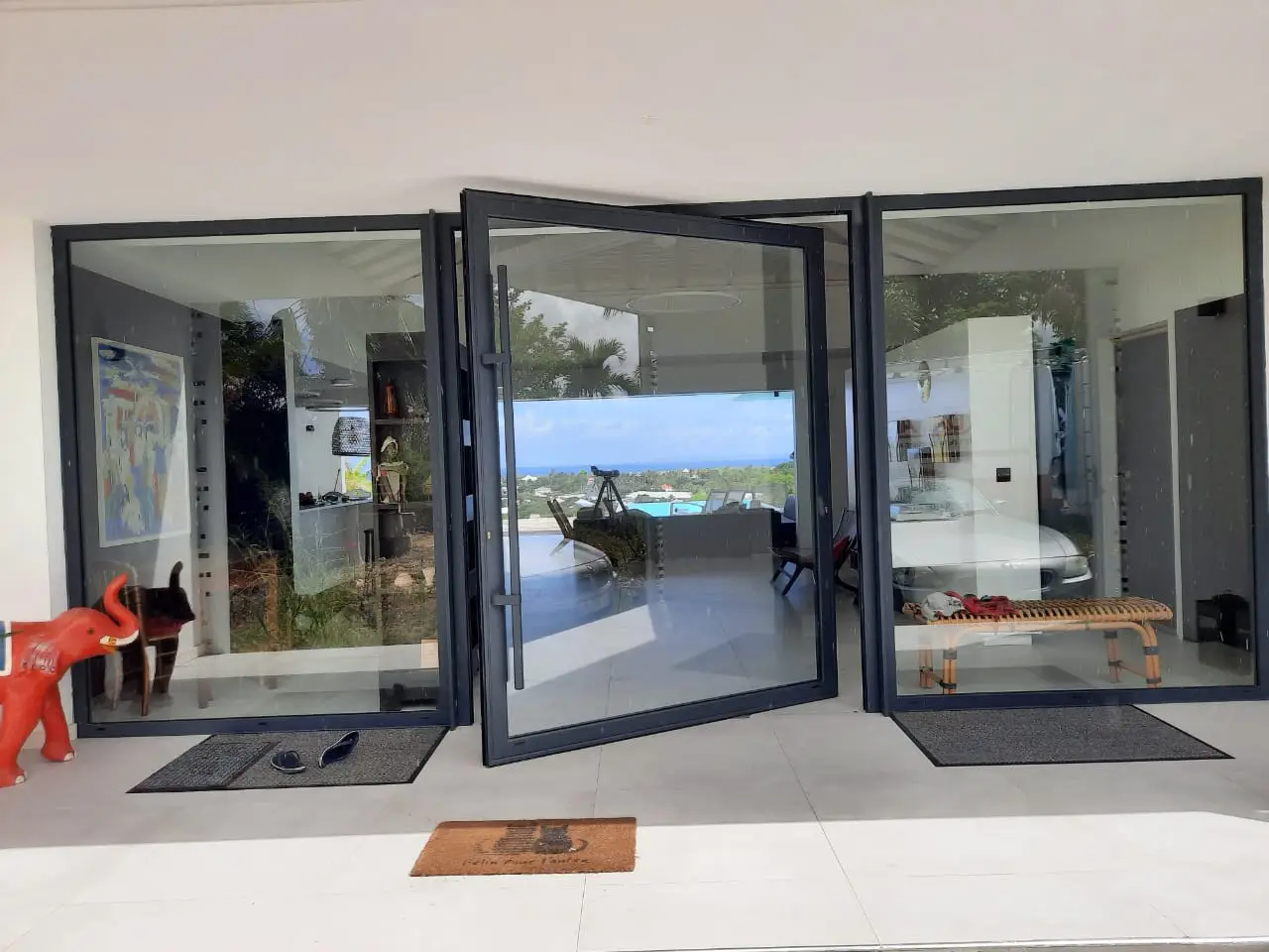 menuiseries aluminium Dal'Alu Caraïbes façade maison Guadeloupe